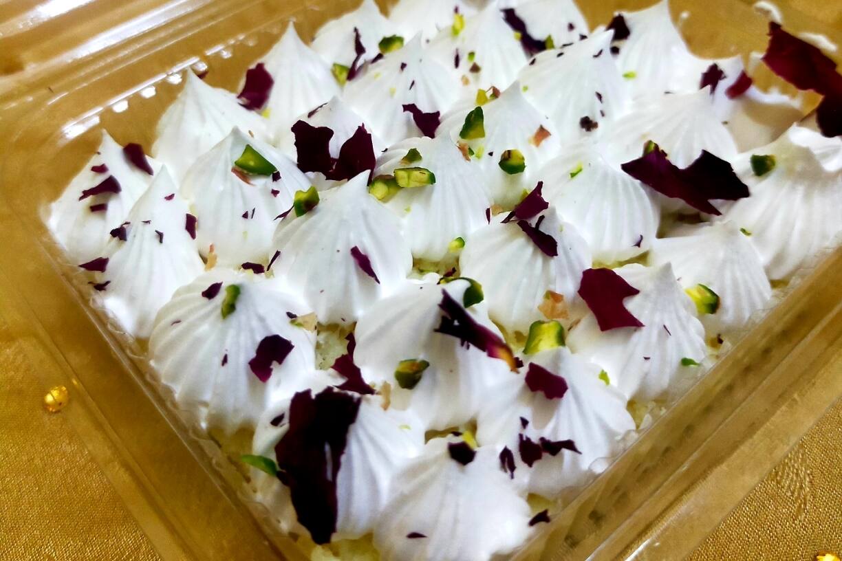 How To Make Cake Without Oven,​ഈ കേക്ക് തയ്യാറാക്കാന്‍ ഇന്‍ഡക്ഷന്‍ കുക്കറും  ചായപാത്രവും മതി​ - simple cake recipe without oven maida and white sugar at  home - Samayam Malayalam