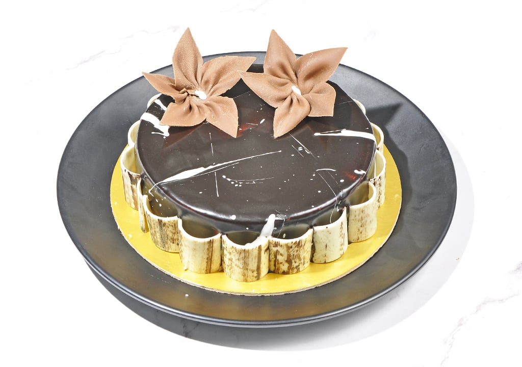 Order Bomb Cakes Online | Upto 20% Off | Order Now