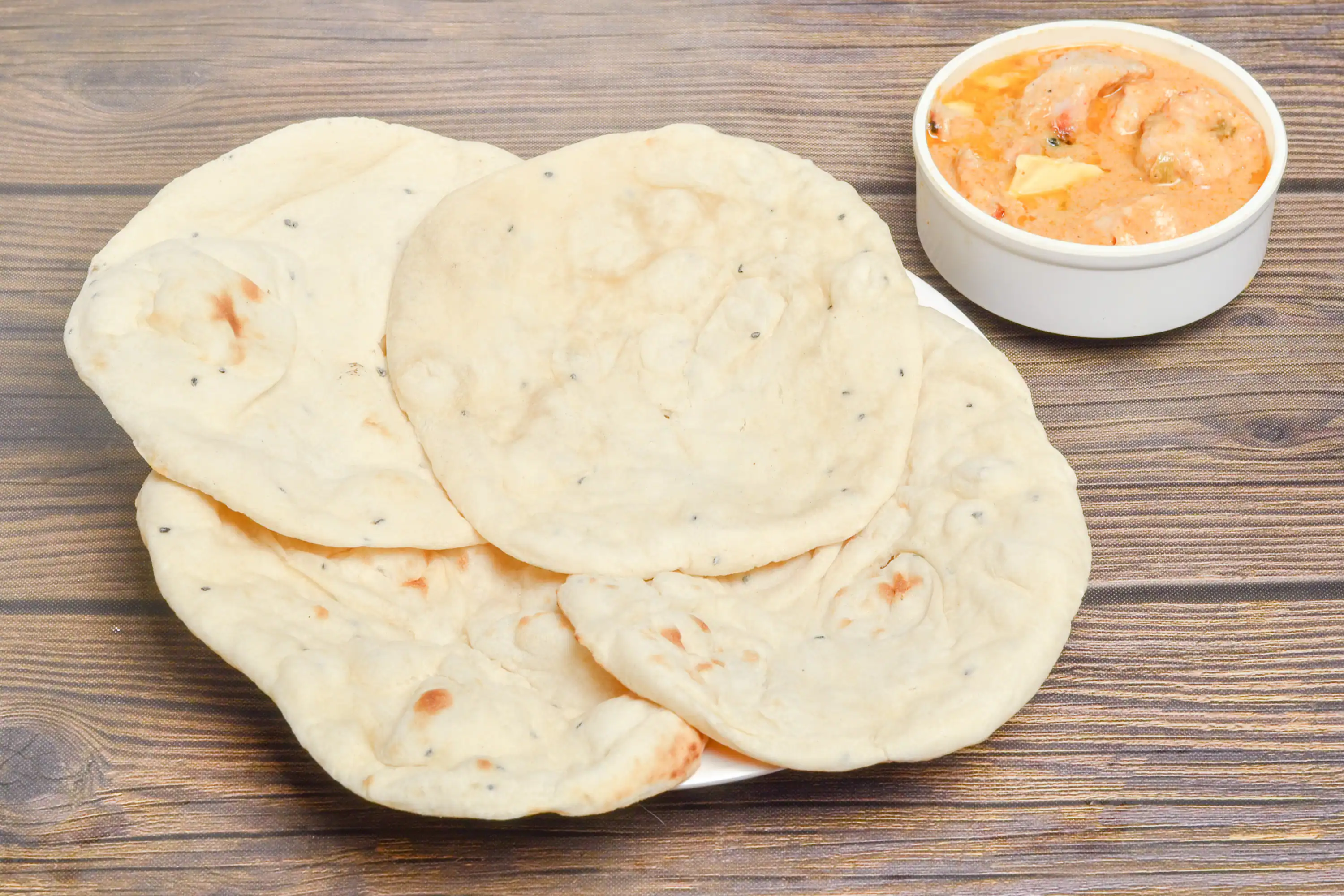 Chicken Reshmi Butter Masala [10 Pieces] With 4 Tandoori Roti