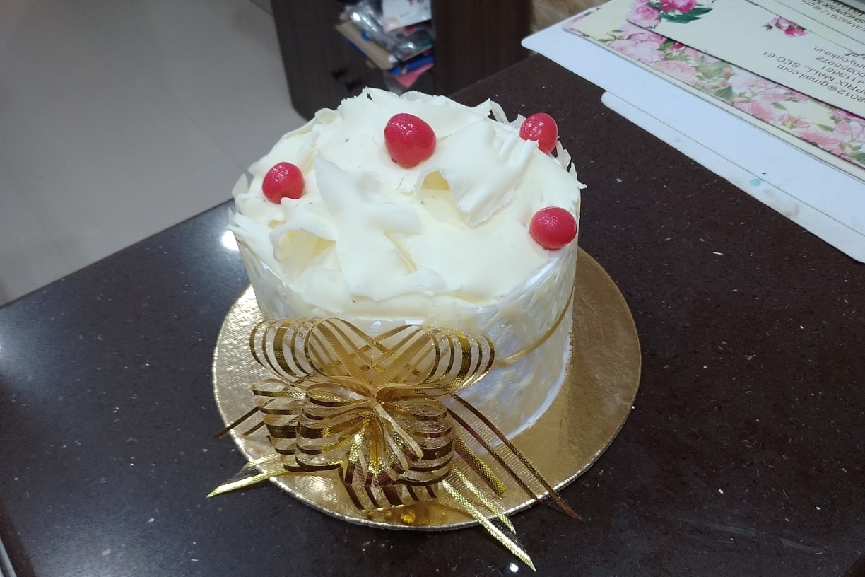 25+ Pretty Photo of Women's Birthday Cake Ideas - albanysinsanity.com |  Birthday desserts, Birthday cake, New birthday cake