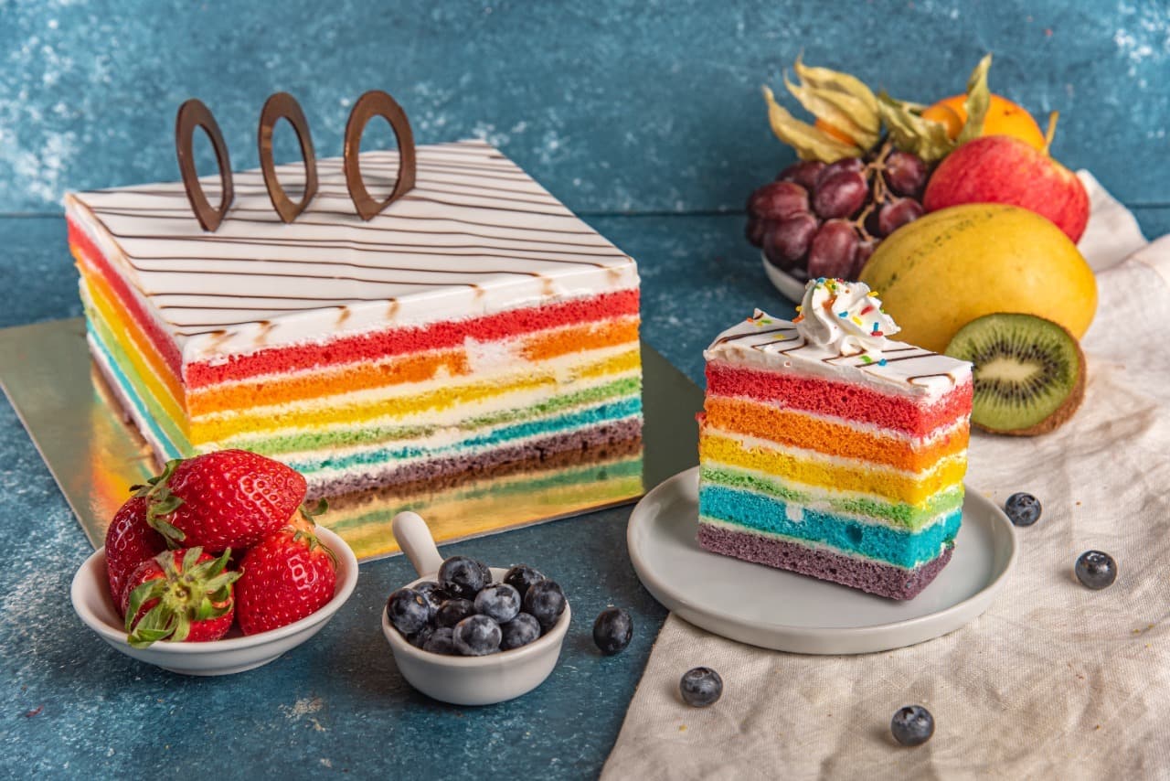 Rainbow Vanilla Cake! - Picture of Hummingbird Bakery, Dubai - Tripadvisor