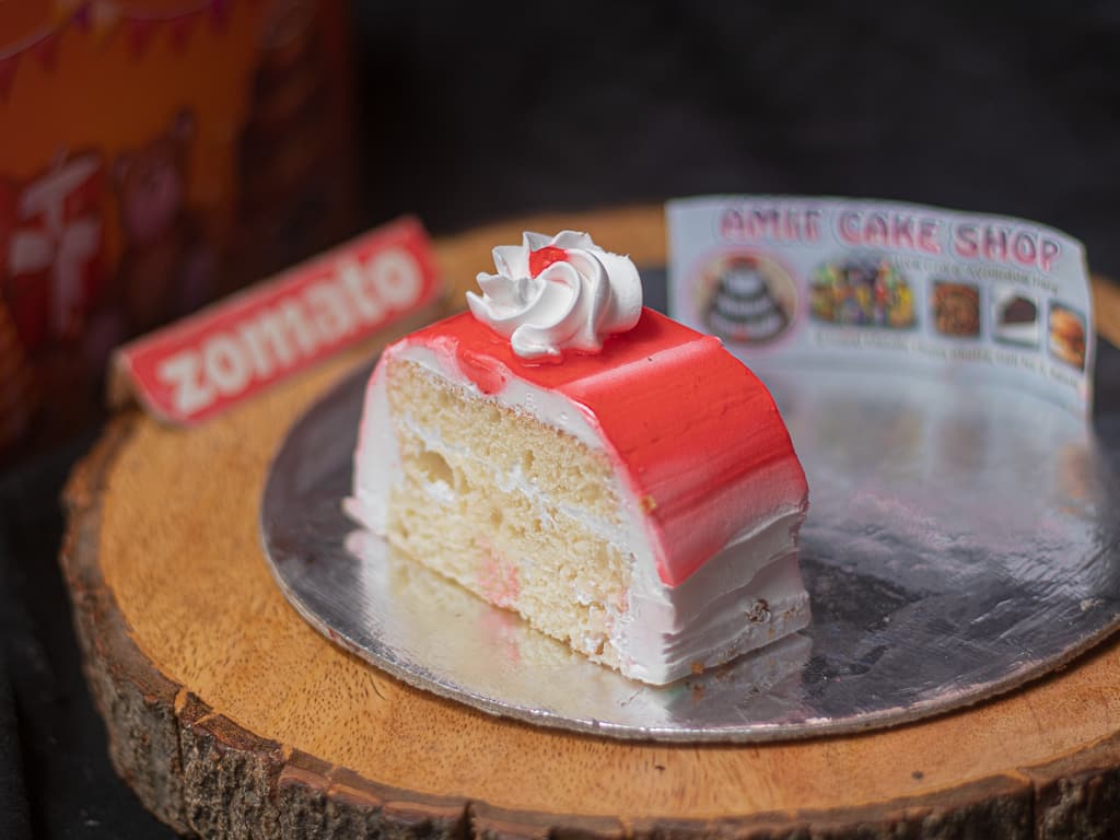 Zomato Made A Hilarious Goof-Up On A Birthday Cake, Writes 'No Garlic' In  Icing | India.com