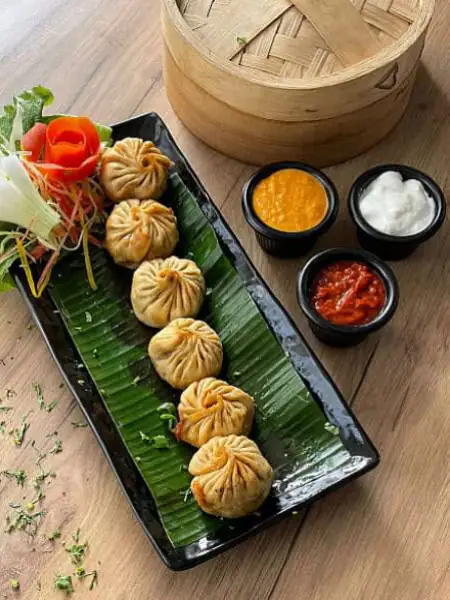 Veg Fried Momos [8 Pieces]