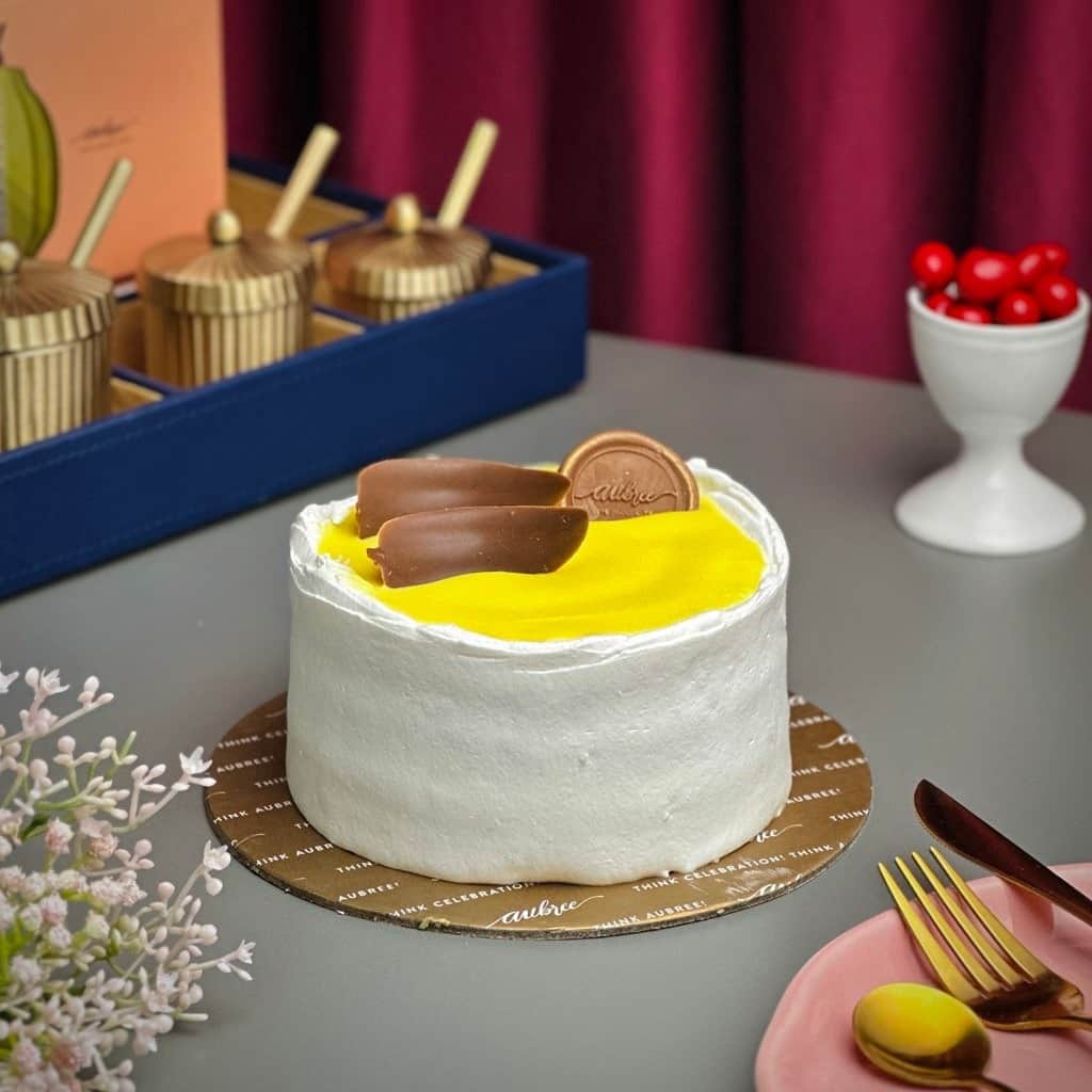 Aubree Eggless Premium Customised Cakes & Chocolates in Bangalore |  Celebration cakes, Themed cakes, Cake