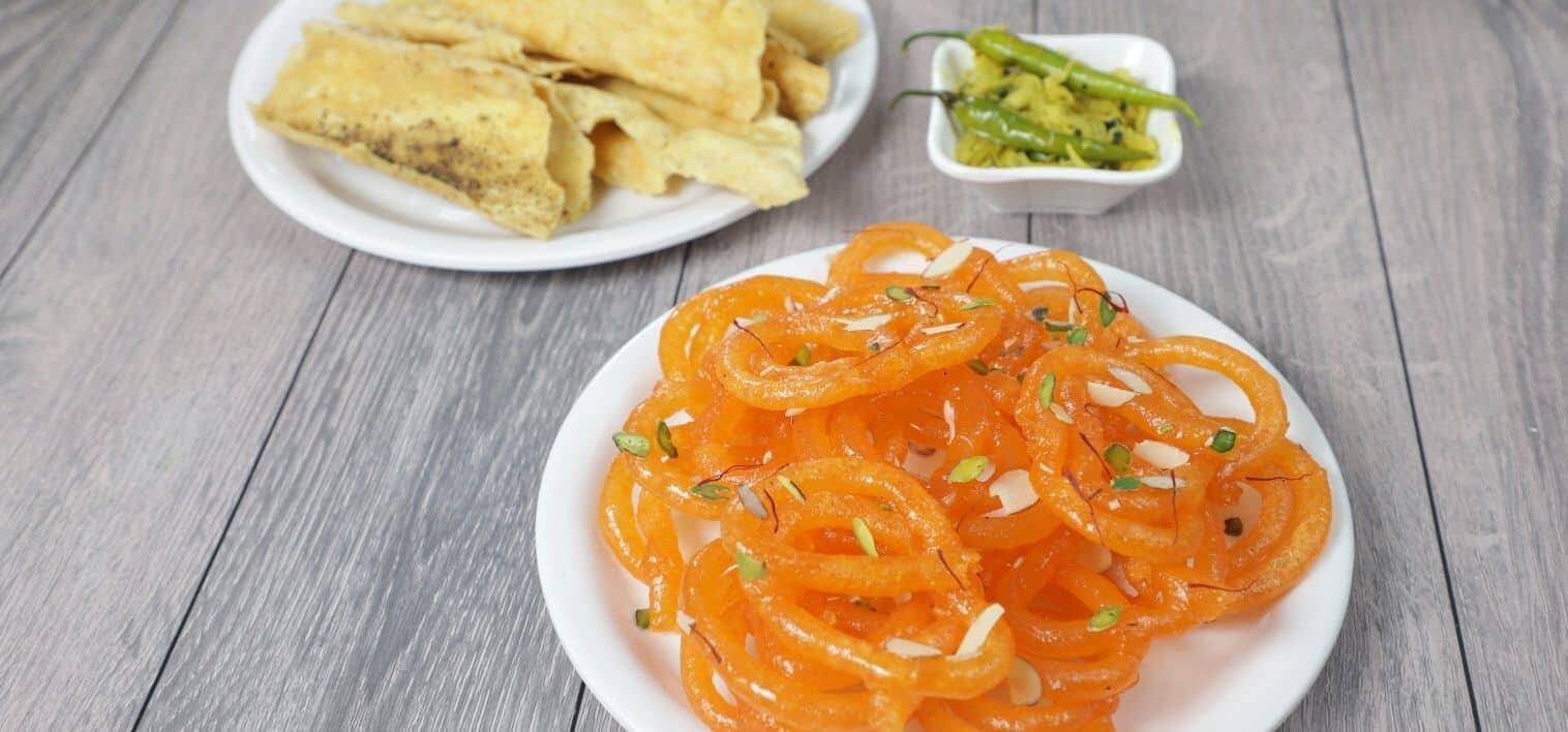 Hot Jalebi [100 Grams] With Fafda [100 Grams]