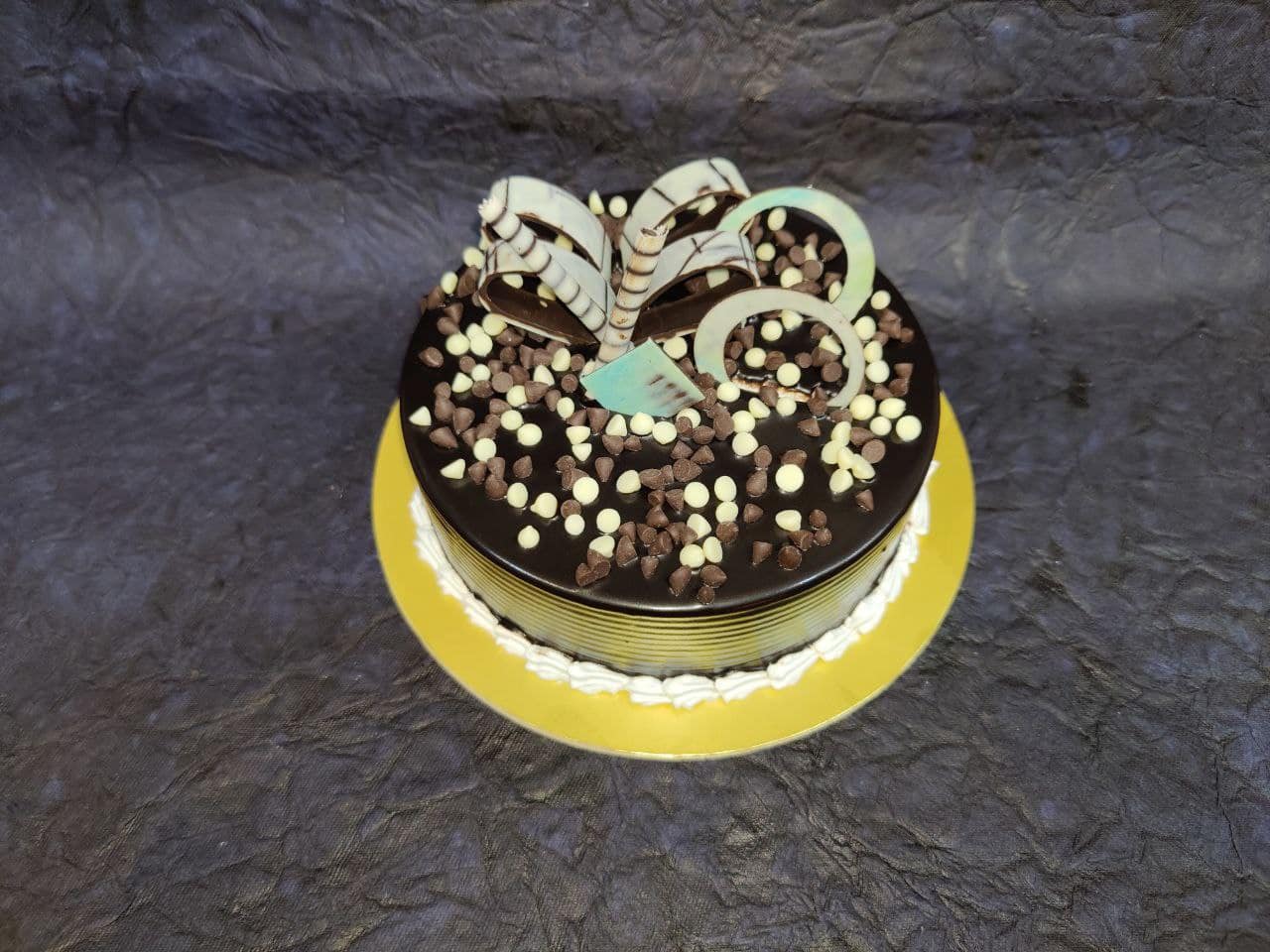 Choco Vanilla Cakes Order Online in Coimbatore | Takethecake.in