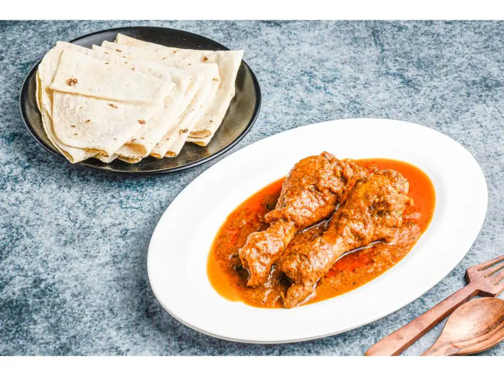 Chicken Leg Curry [2 Pieces] With 5 Rumali Roti
