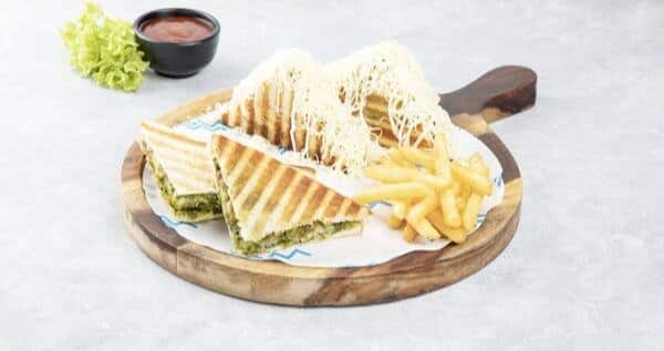 Crispy Aloo Tikki Grill Sandwiche