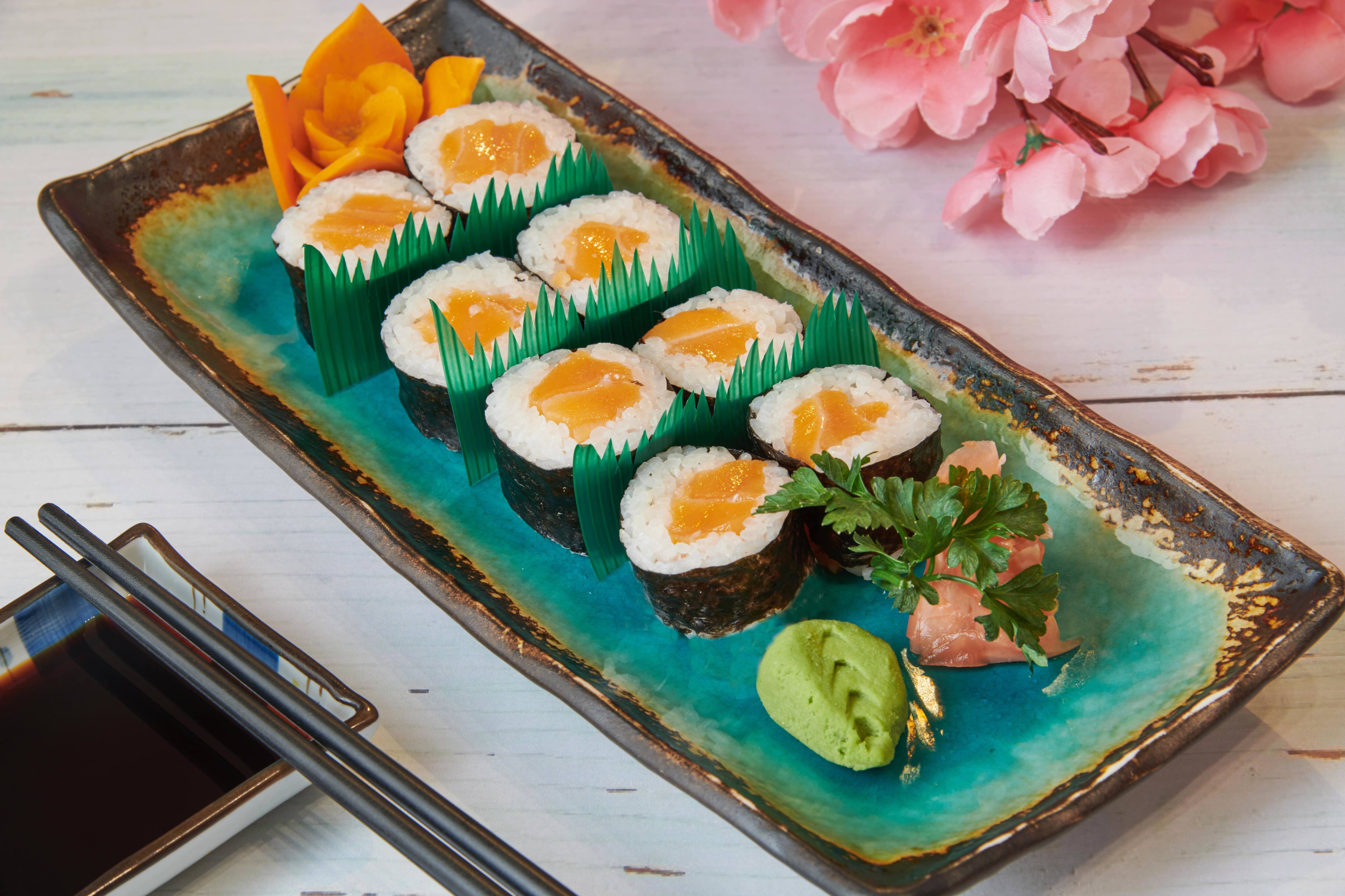 Sake Maki [8 Pieces]