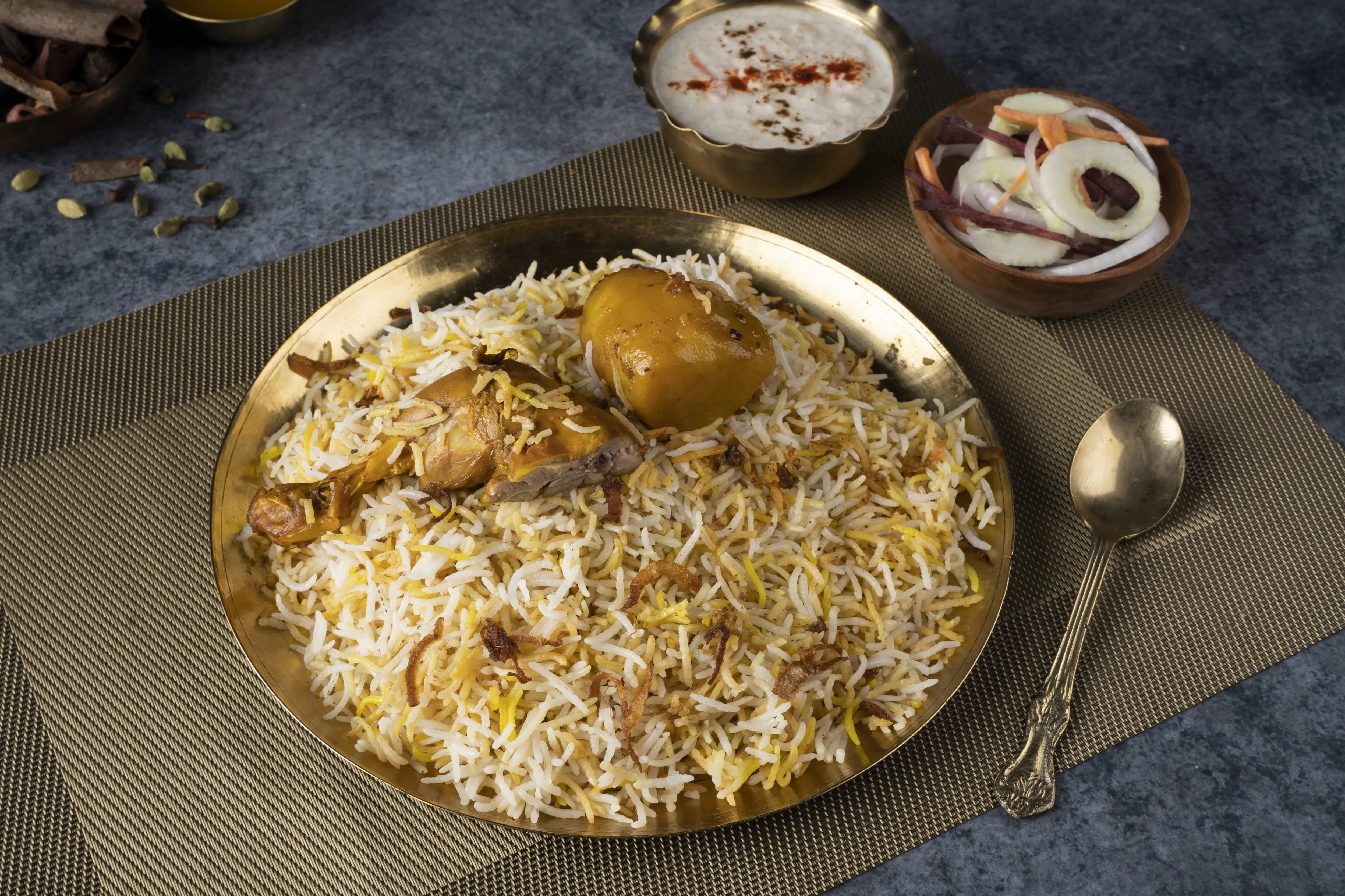 Chicken Biryani With Raita