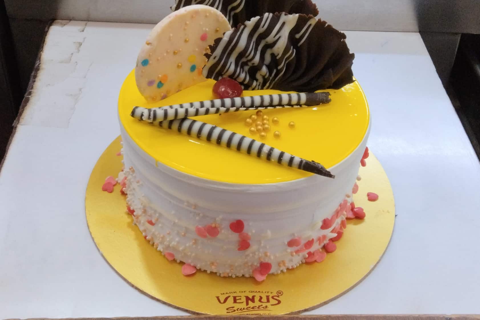 Order Venus Bakery & Cake Delivery【Menu & Prices】| Toronto | Uber Eats