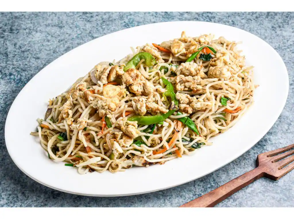 Egg Hakka Noodles
