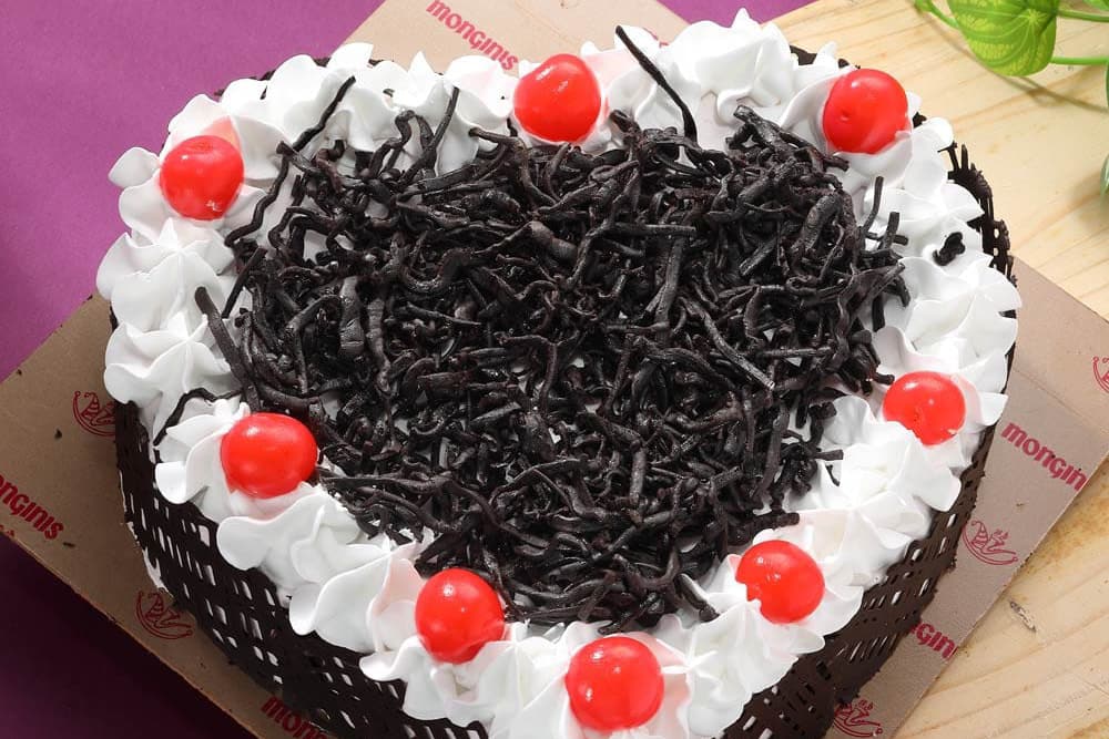 Share more than 127 strawberry cake monginis super hot -  awesomeenglish.edu.vn