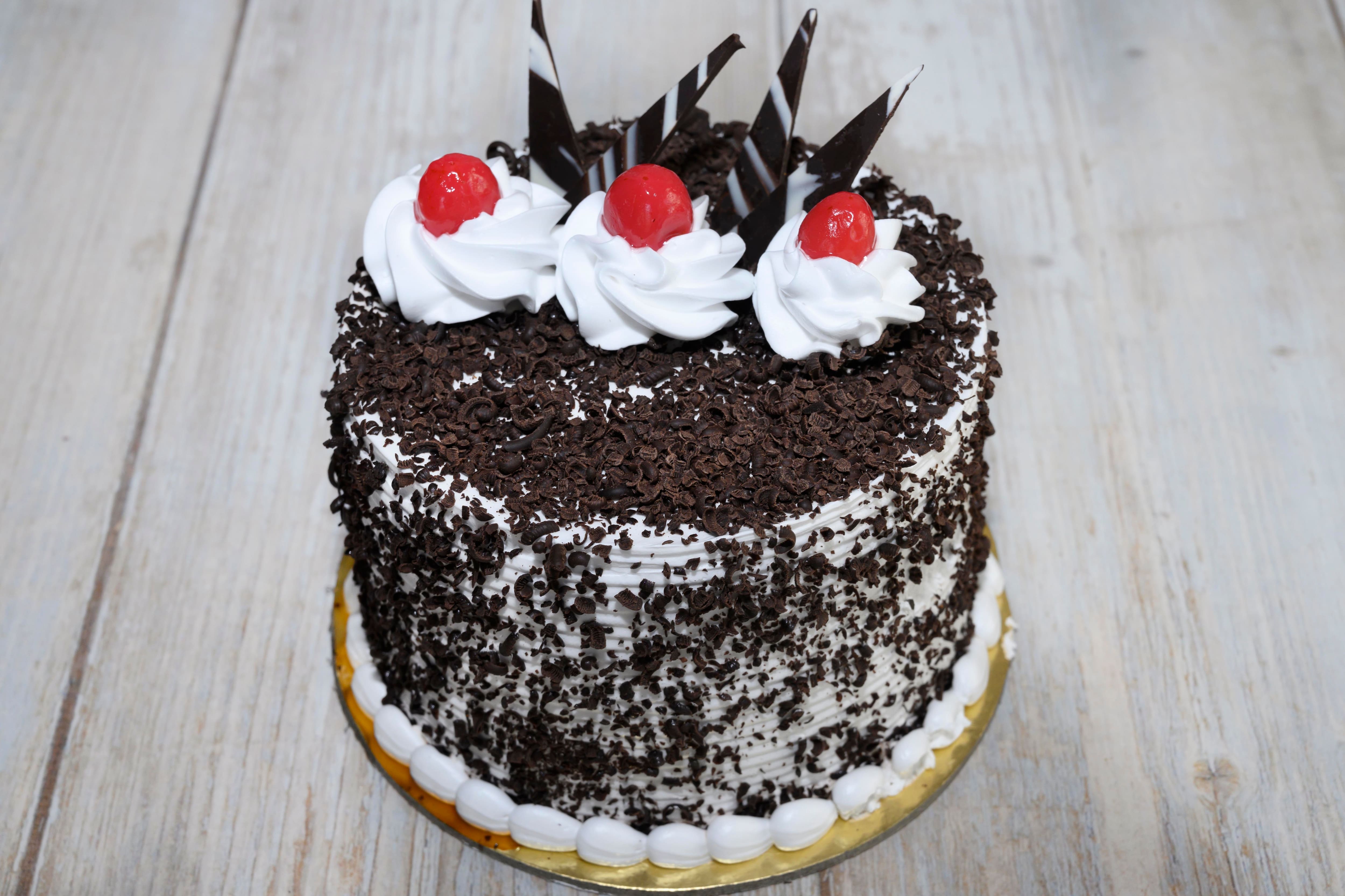 Vanilla Rose Petal Cake @ Best Price | Giftacrossindia