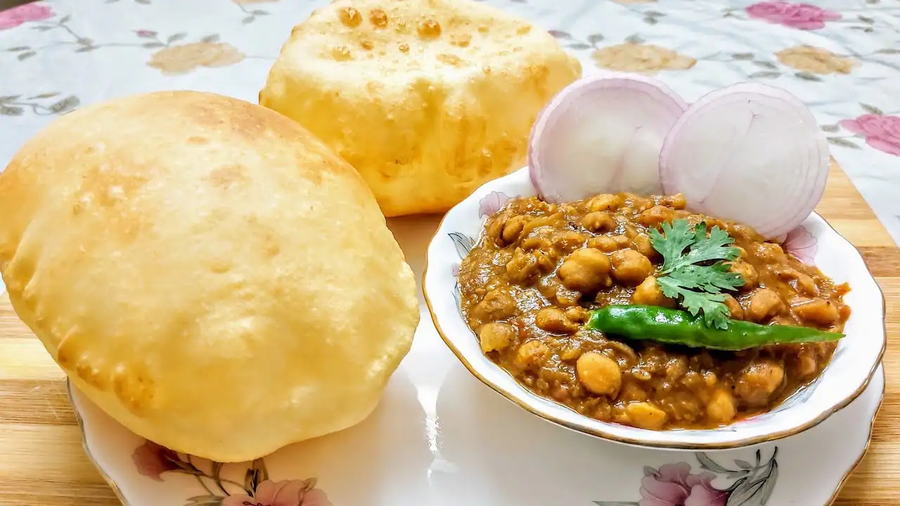 Chole Bhature And Poori Bhaji Wala