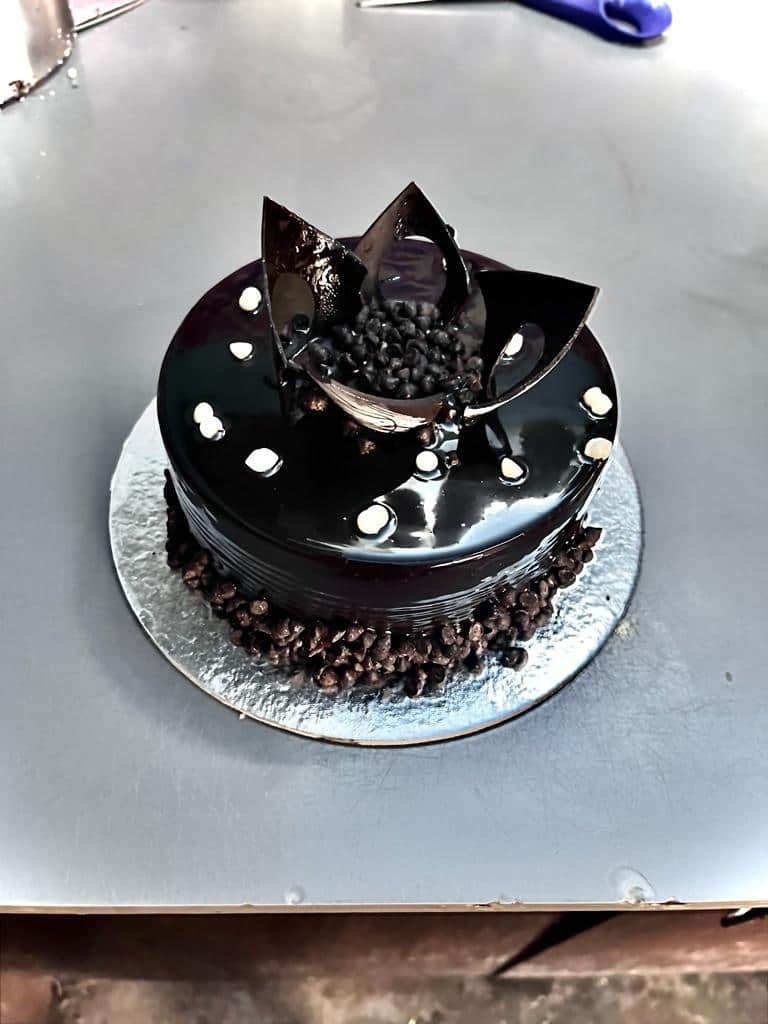 Chocolate Truffle Cake Half Kg at Best Price in New Delhi | Flaberry  Services Pvt. Ltd.