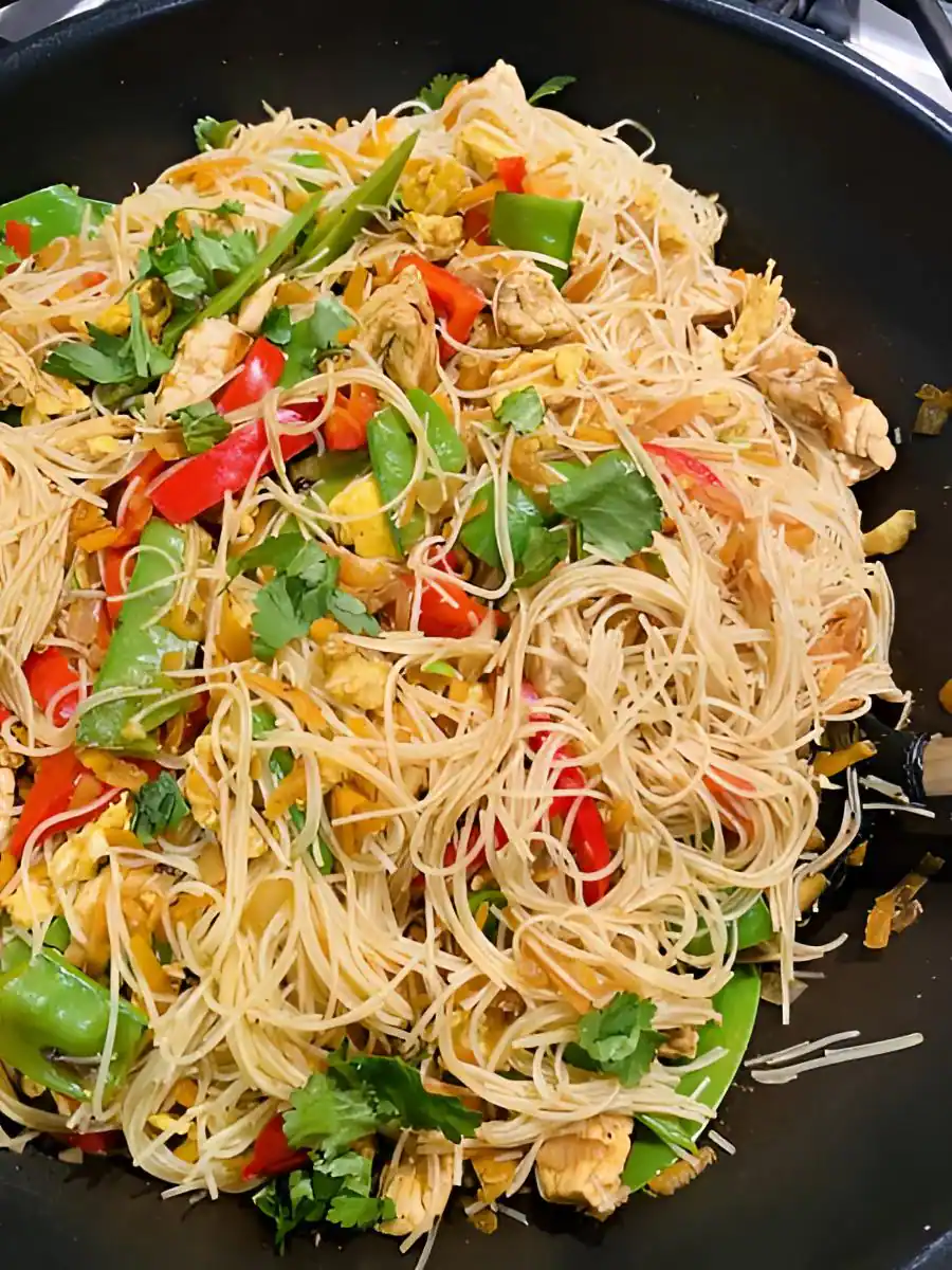 Veg Singapuri Noodles