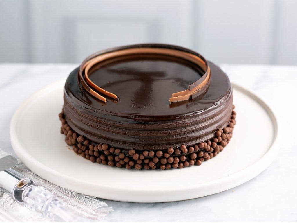 I tried McDonald's 'Chocolate Nut Mousse Cake' which goes well with  hazelnuts and rich chocolate. - GIGAZINE