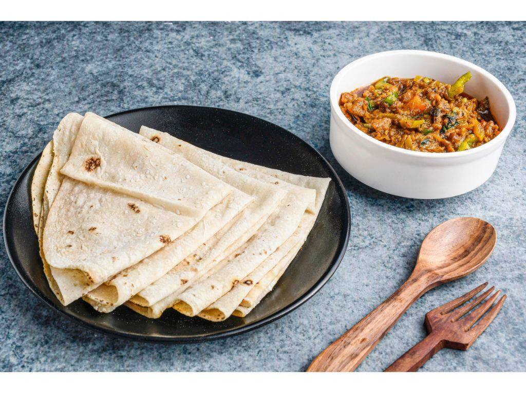 Veg Tadka With 5 Rumali Roti Combo