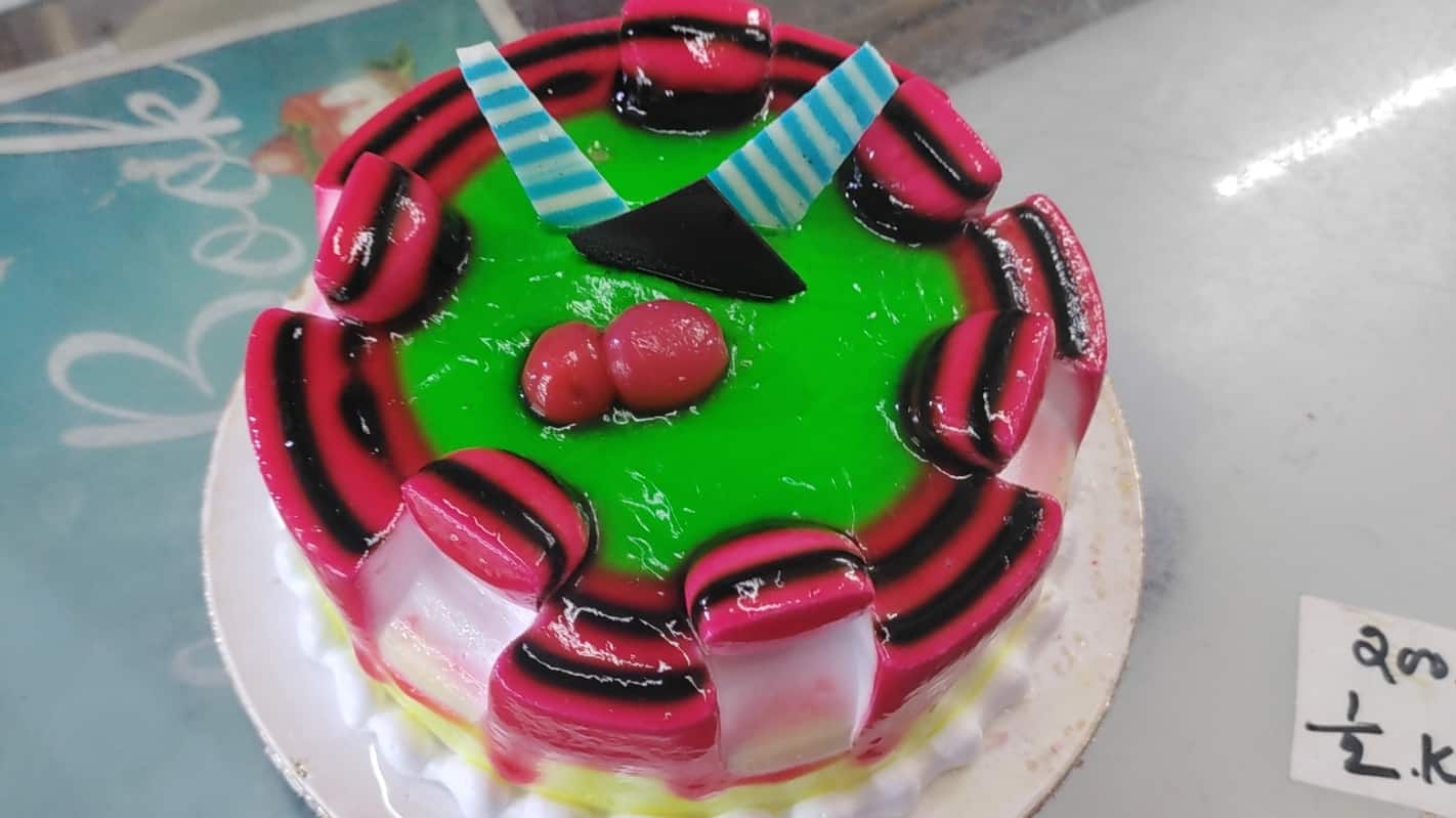 Pin by Eva Arnau Mendoza on tartas | Cute birthday cakes, Beautiful  birthday cakes, Creative cake decorating