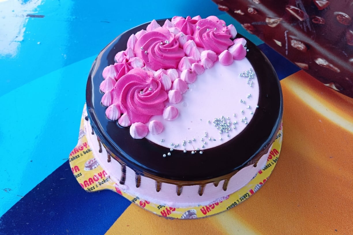 Pragya Happy Birthday Cakes Pics Gallery