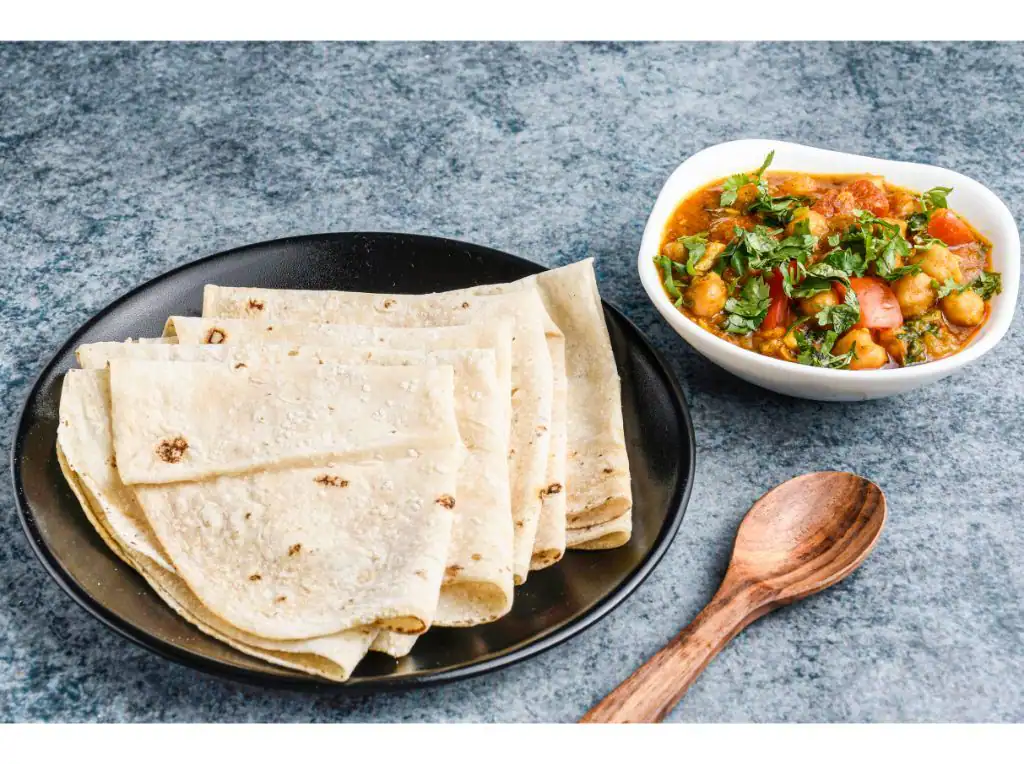Chana Masala With 5 Rumali Roti Combo