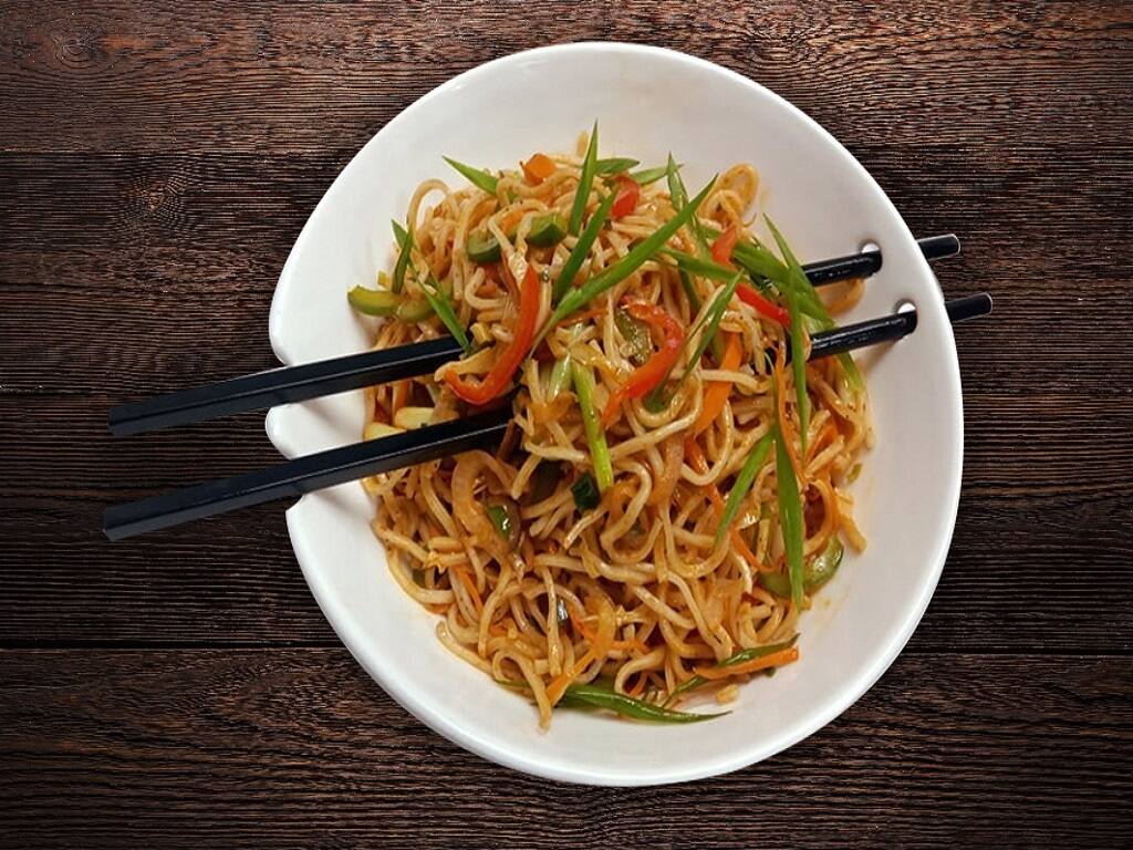 Egg Schezwan Noodles