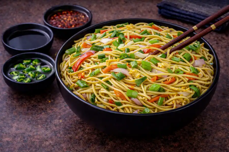 Veg Hakka Noodles