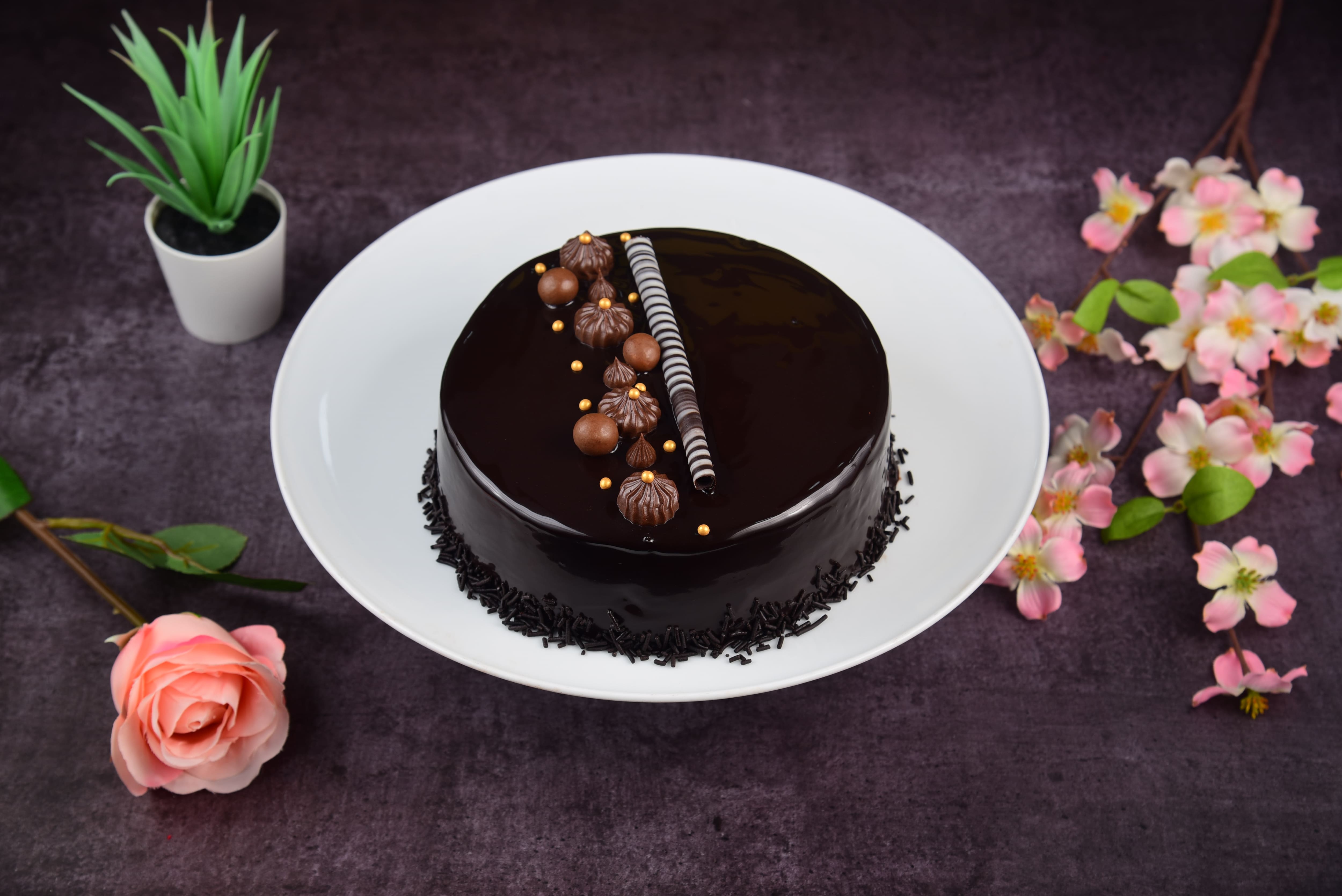 The Ultimate Chocolate Cake // #cake #chocolate #dessert #tasty | Ultimate chocolate  cake, Desserts, Best chocolate cake