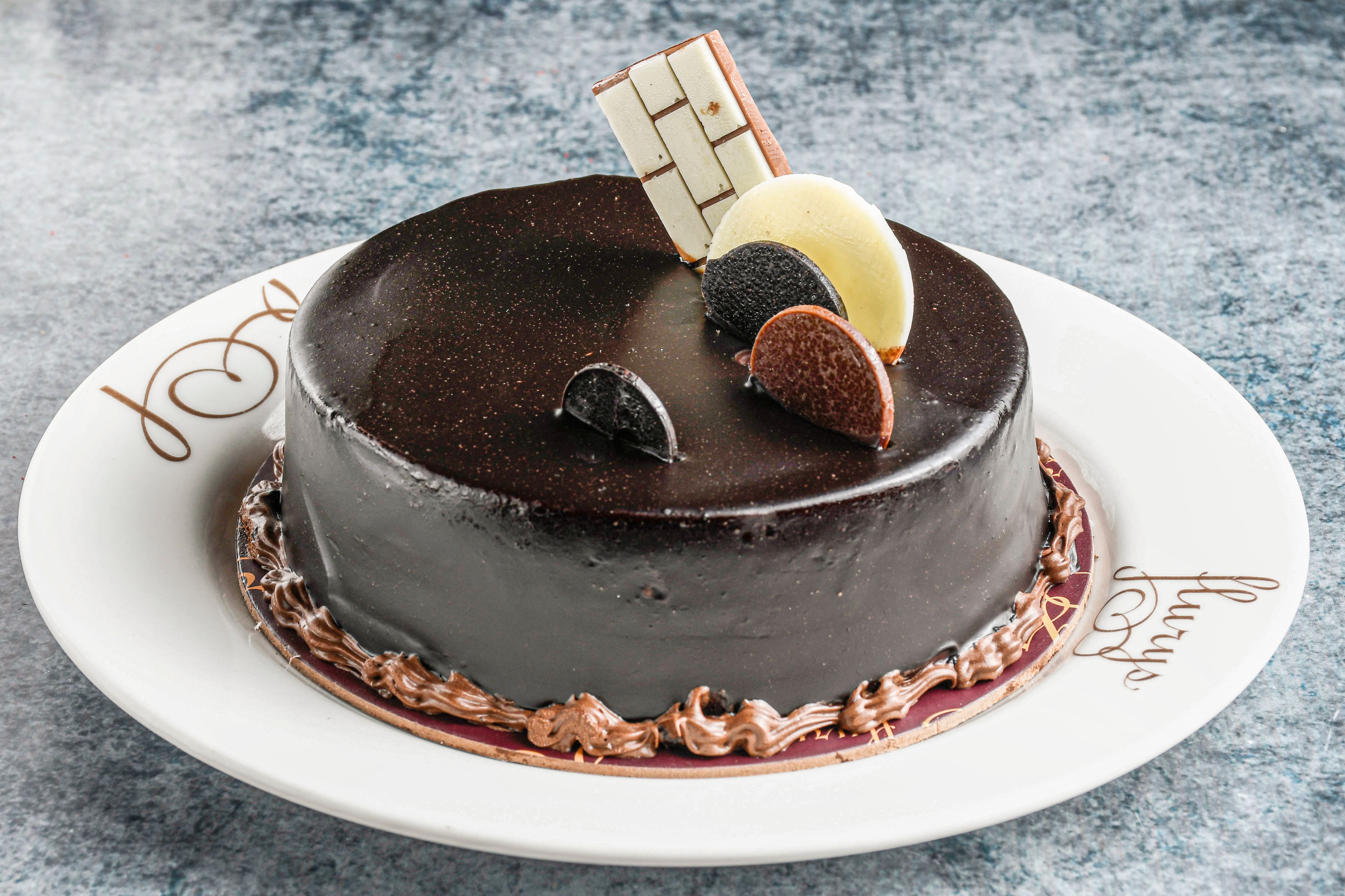 Best Cake Shops In Kolkata To Satiate Your Sweet Tooth