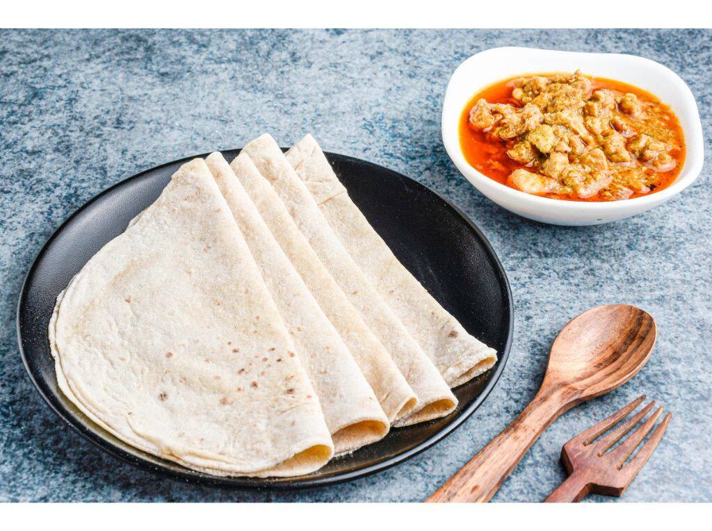 Chicken Keema Curry With Hath Roti [5 Pieces]