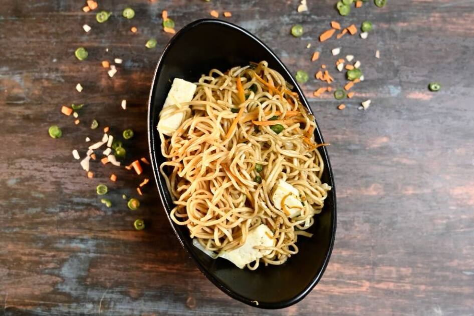 Paneer Garlic Noodles