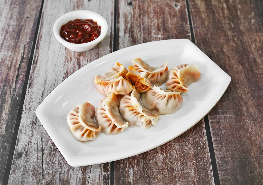 Chicken Peri Peri Steamed Momos [6 Pieces]