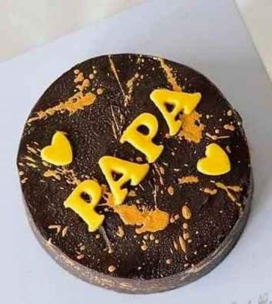 Papa Theme In Chocolate Cake