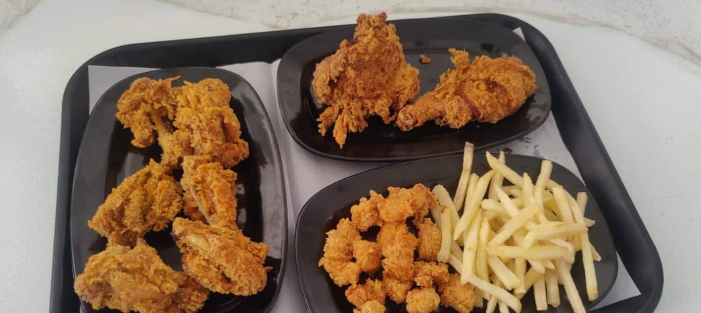 Mini Fried Chicken [1 Piece] With Hot Wings [2 Pieces] And Fries