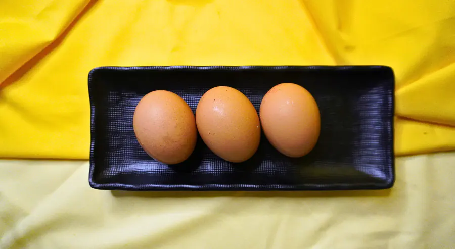 3 Brown Boiled Eggs