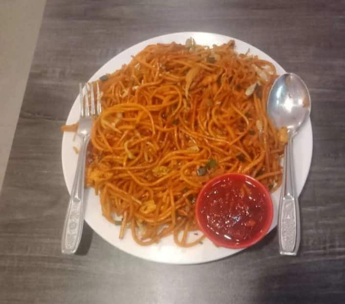 Veg Hakka Noodles