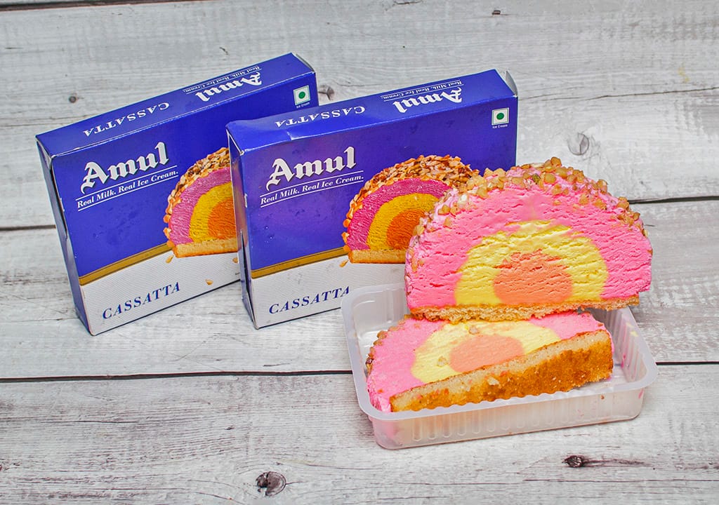 Amul ice cream cake Neapolitan BIGOBASKET #Christmas #Santamul 🎅 cake #Amul  #Christmasanta - YouTube