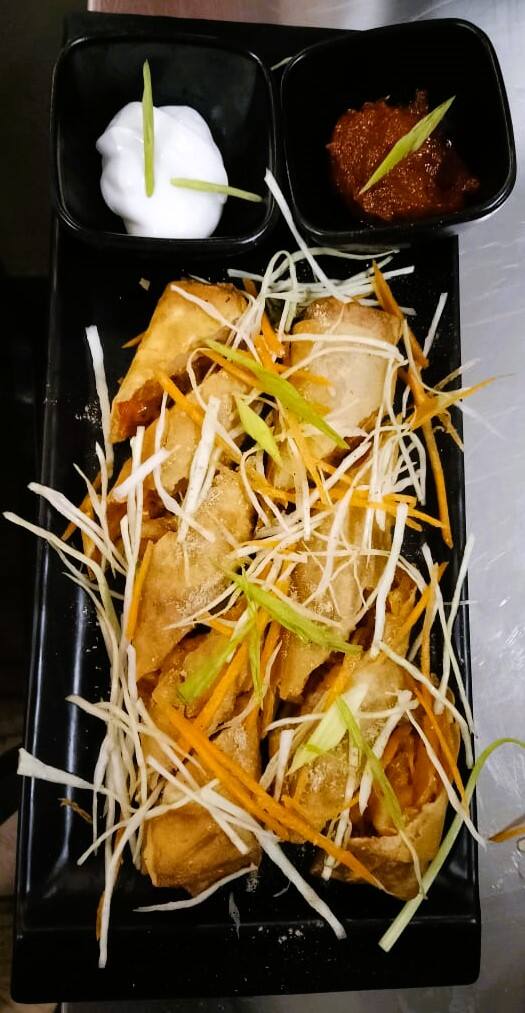 Veg Spring Roll [Serves 1]
