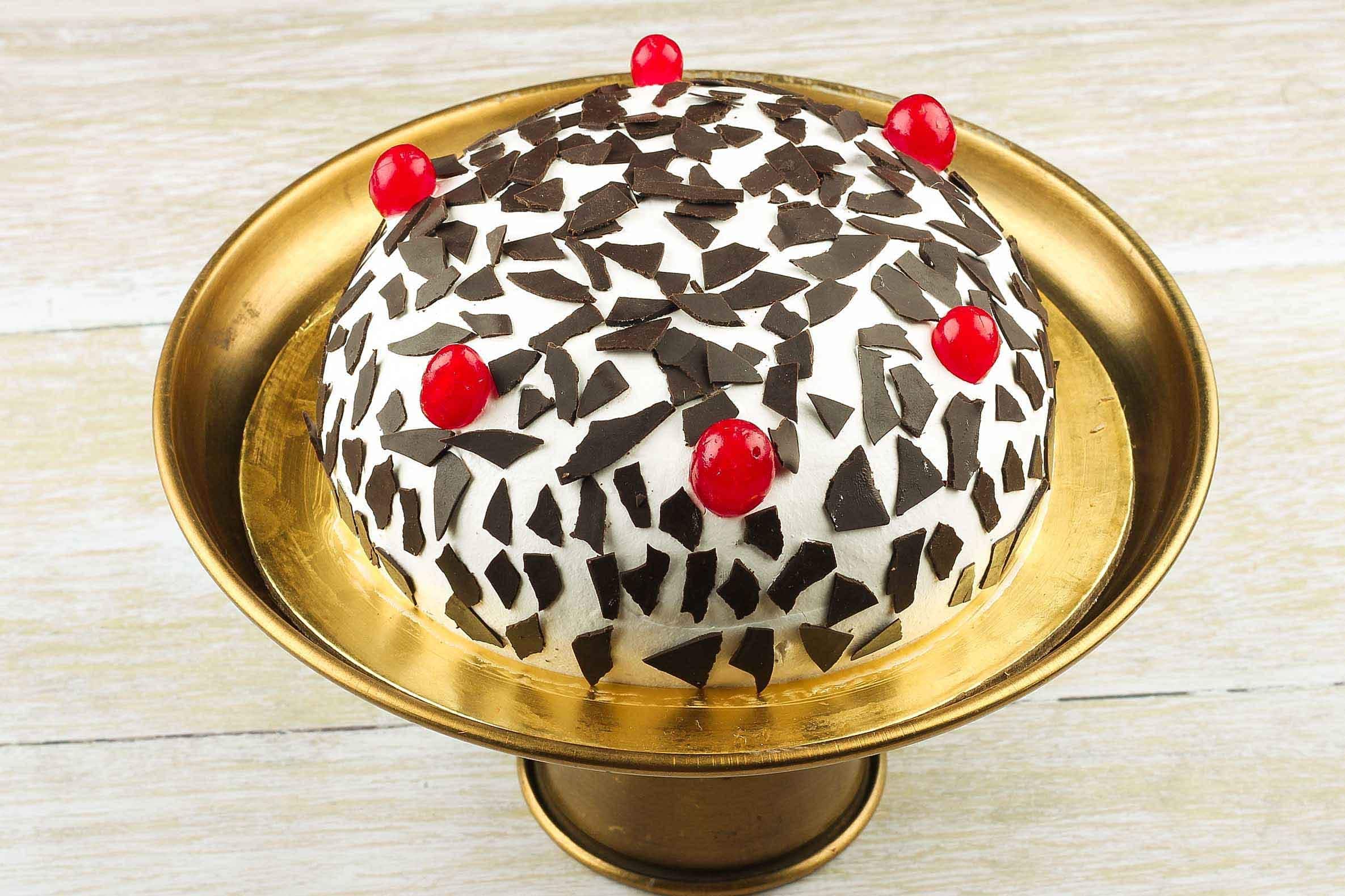 Online Black Forest Square Cake Delivery in Meerut