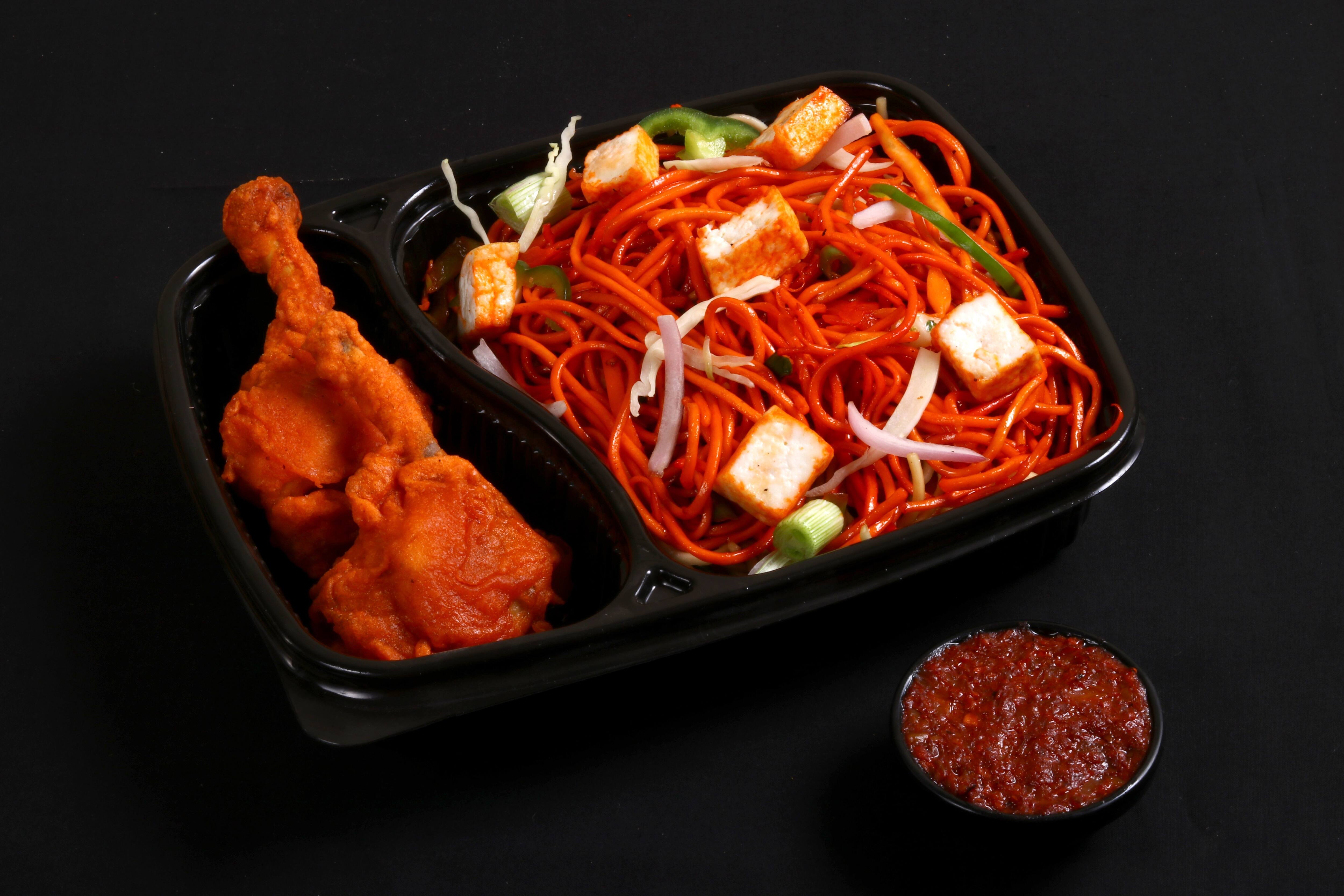 Paneer Schezwan Noodles With Chicken Lollipop [2 Pieces]