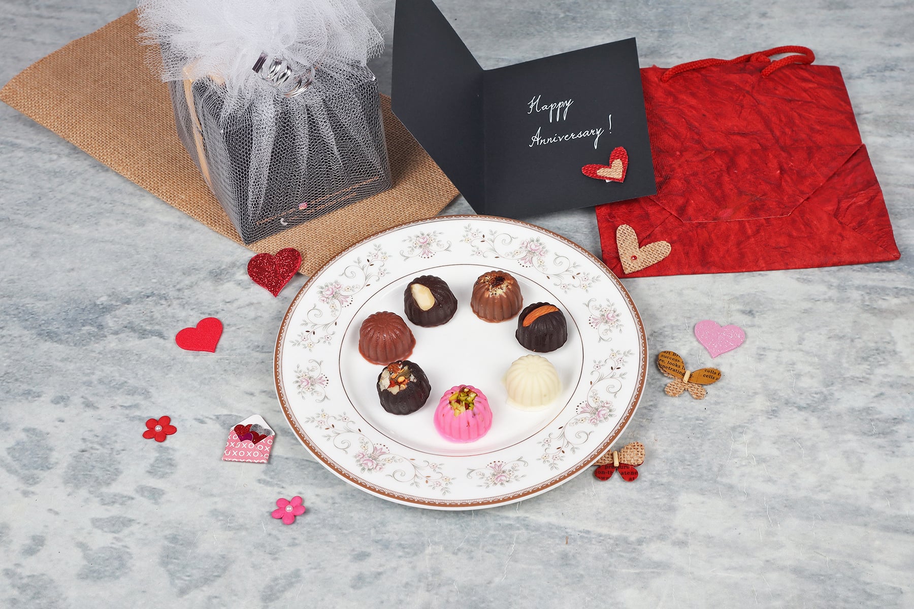 Happy Anniversary Chocolate Gift Box [20 Pieces]