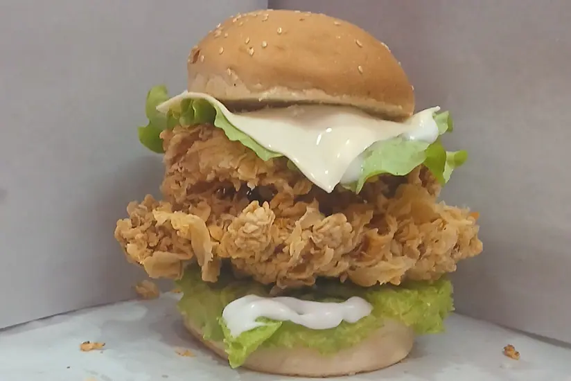 Crispy Chicken Double Patty With Cheese Burger [1 Piece]