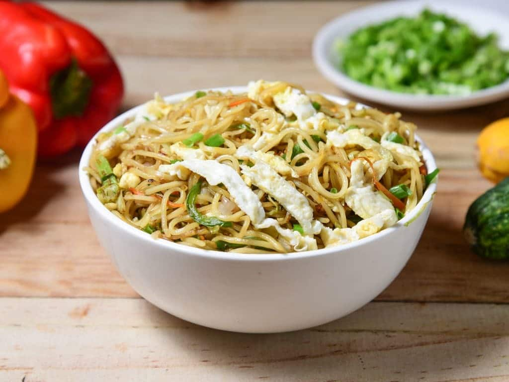 Egg Hakka Noodles