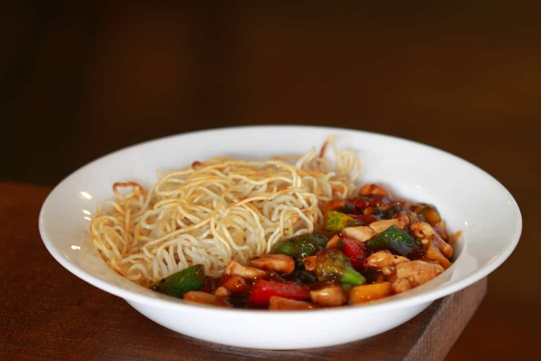 Chicken Pan Fried Noodles With Chilli Bean