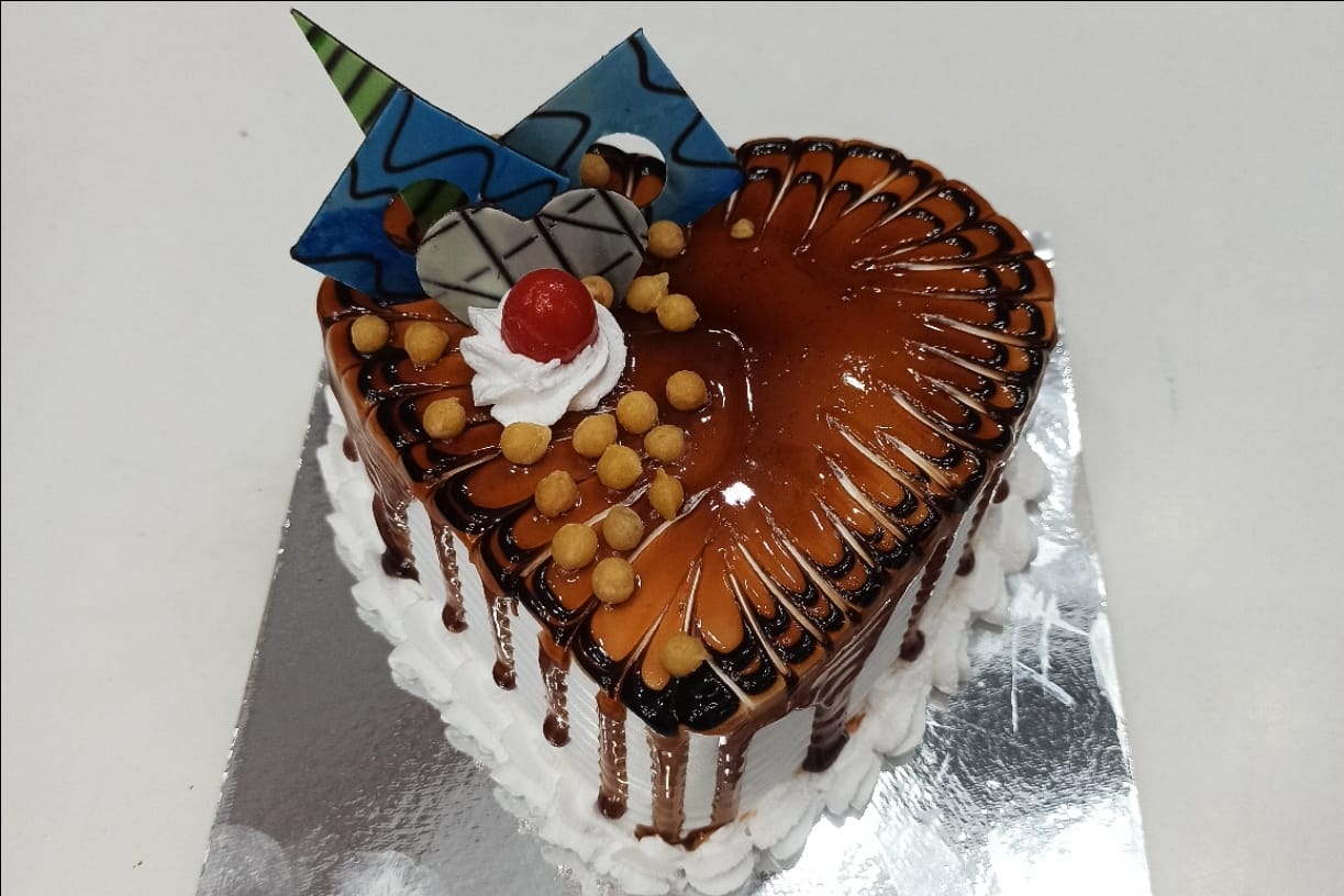 Special Eggless Cakes from Azad Bakery| Designer Eggless Cakes from Azad  Bakery|