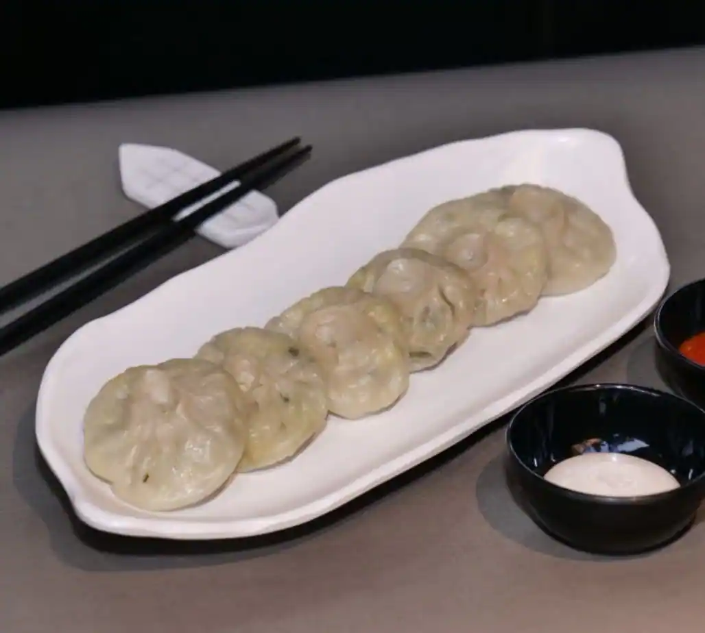 Vegetables Momo - 6 Pcs