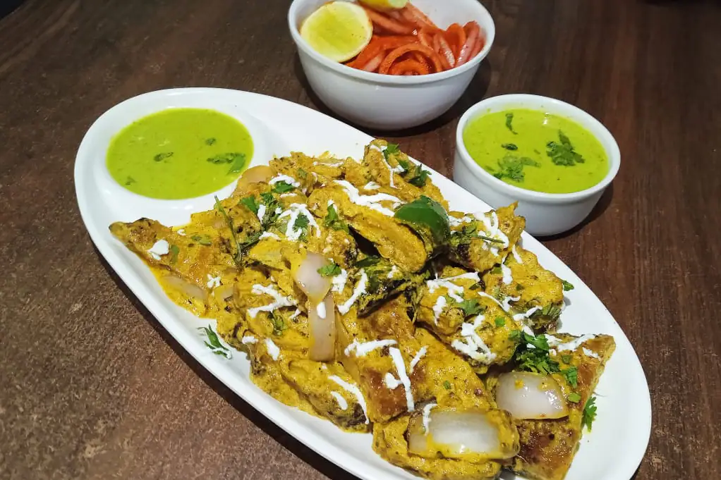 Thakur Saab Malai Chaap Wale