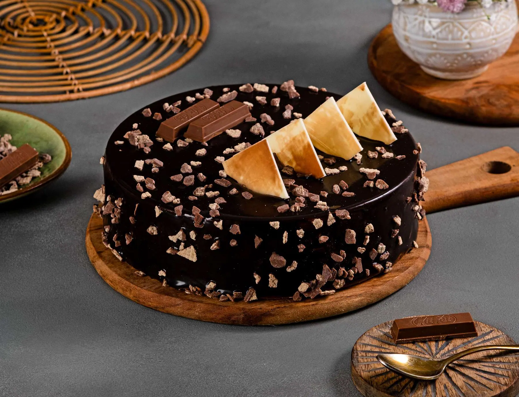 Choco Crunch KitKat Cake