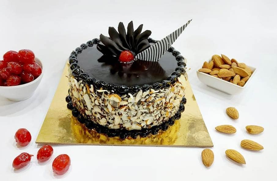 Designer Cake (1Kg) - Cake Connection| Online Cake | Fruits | Flowers and  gifts delivery